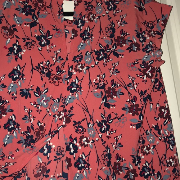 Satin Pink flory top! - Picture 3 of 3